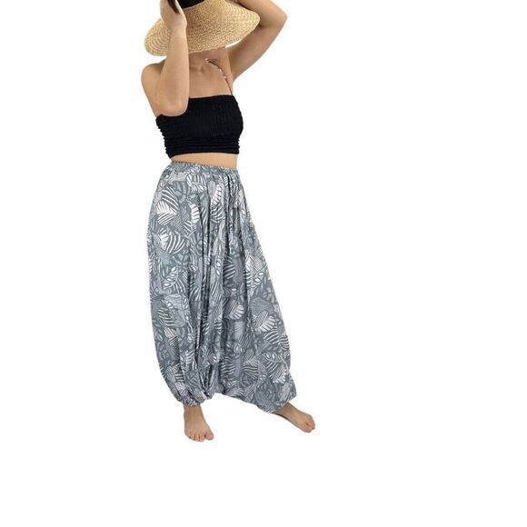 Apau ~ Gender Fluid Alladin Gypsy Pants Gray White Tropical Floral Leaf Design - Picture 11 of 16